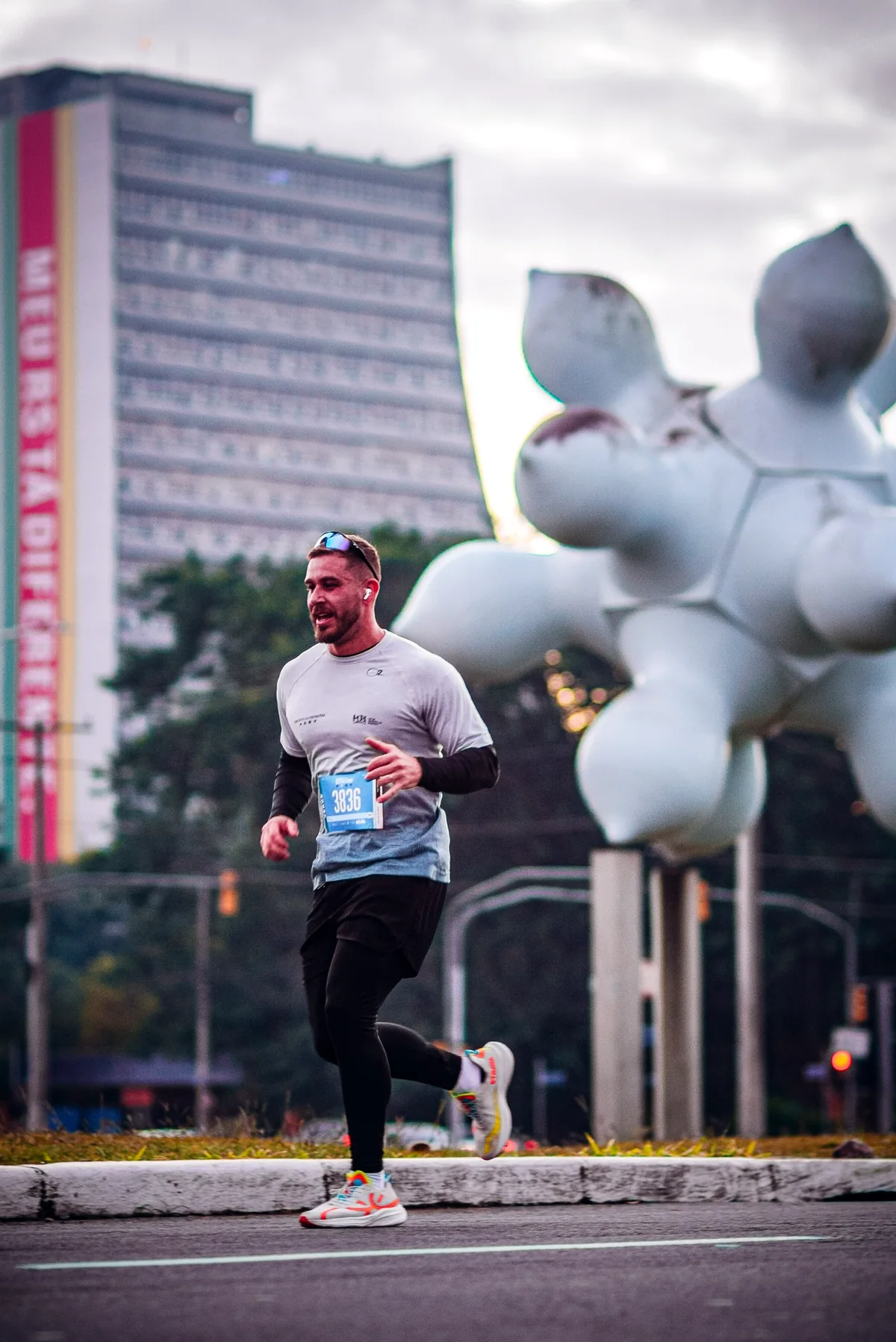 Matheus Correa participando de uma corrida de rua