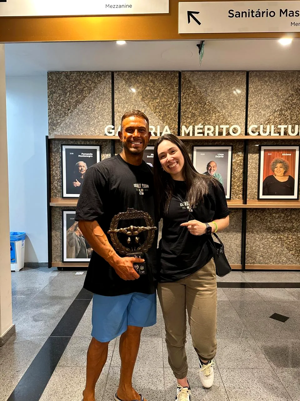 Matheus Correa e a nutricionista Stefany Keppler juntos